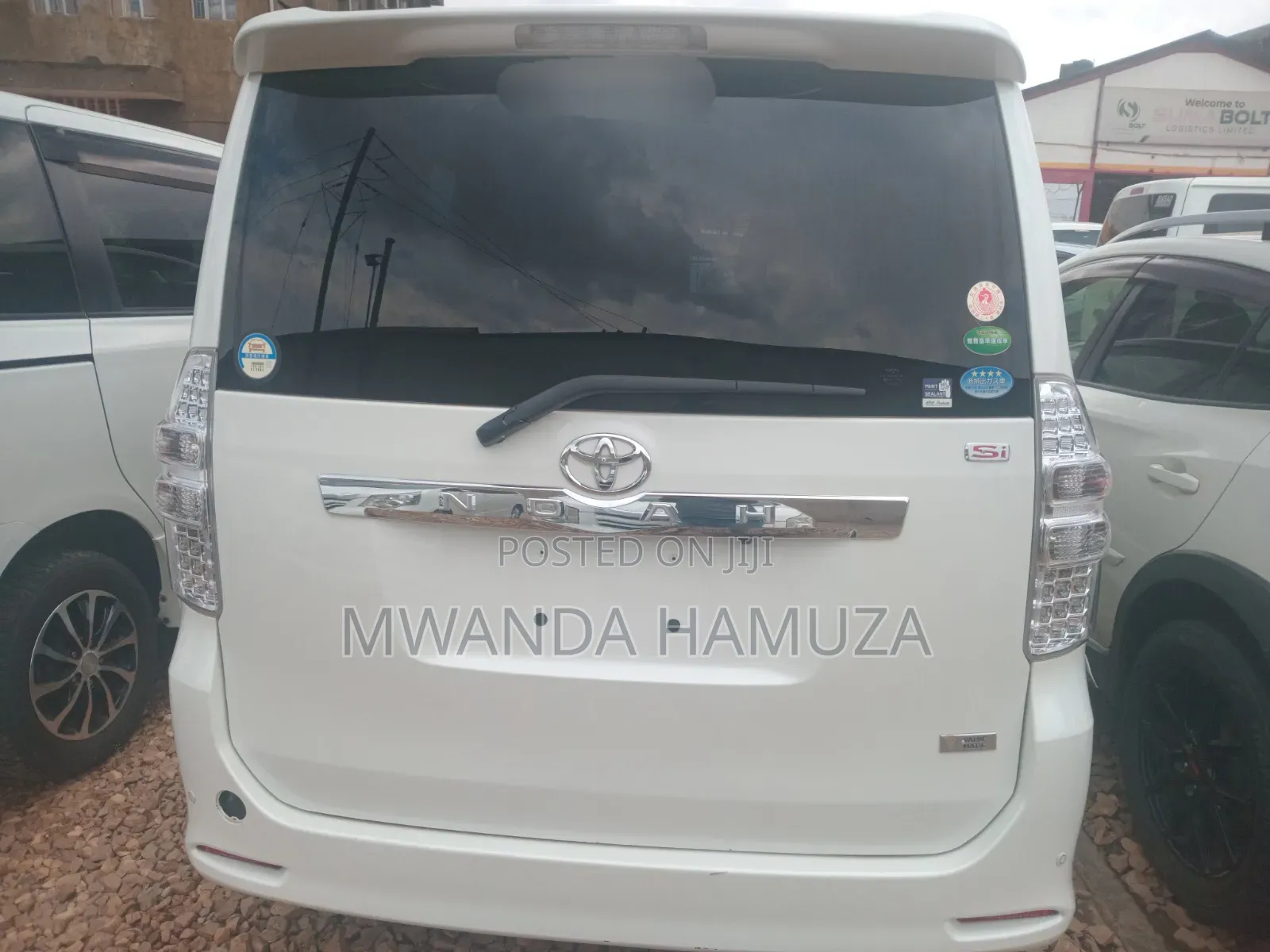 Toyota Noah 2013 Silver