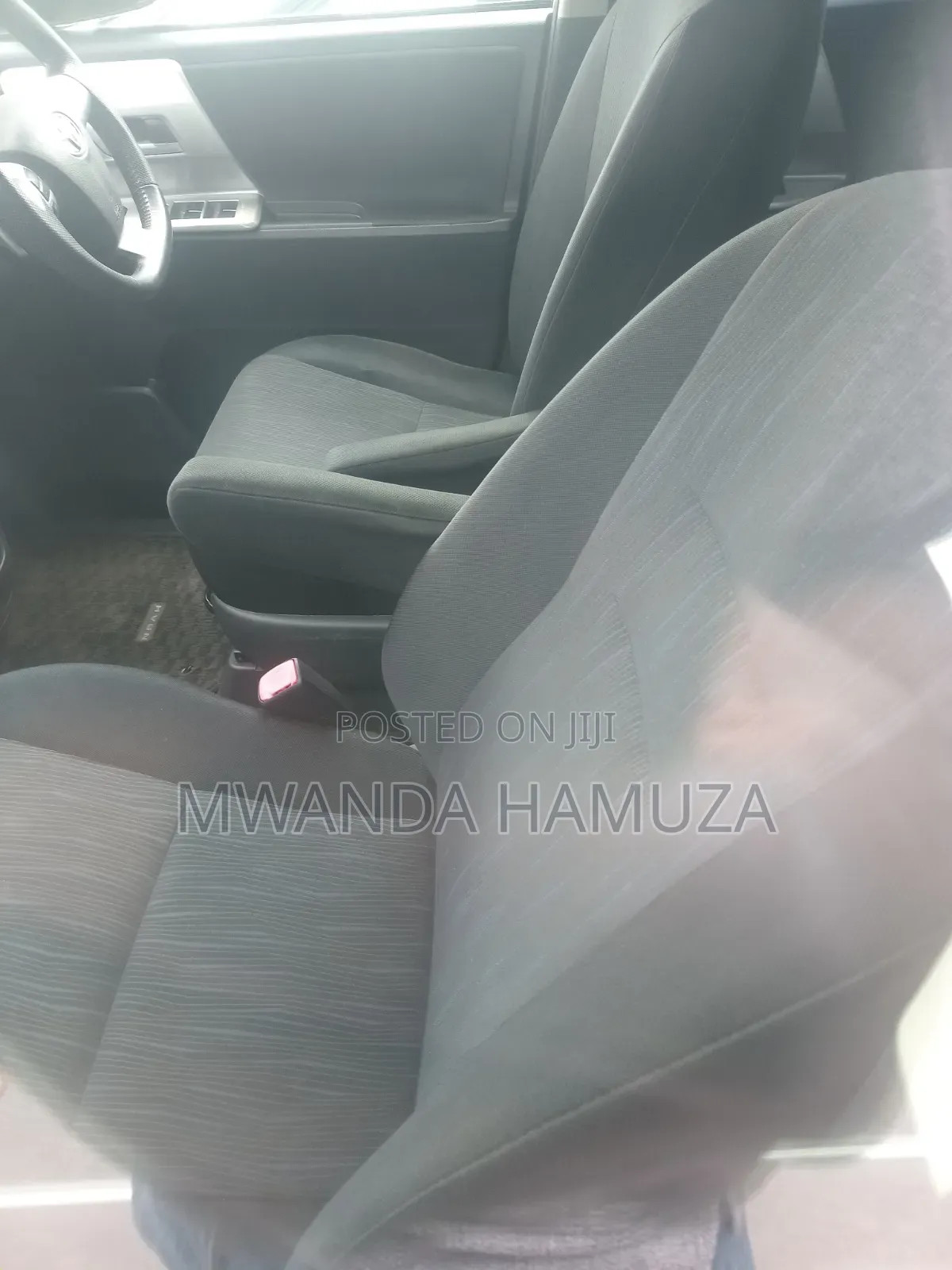 Toyota Noah 2013 Silver