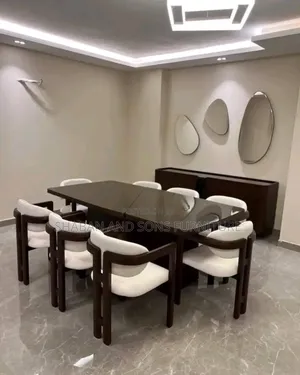 8 Seaters Dinning Table Made Wooden Timble