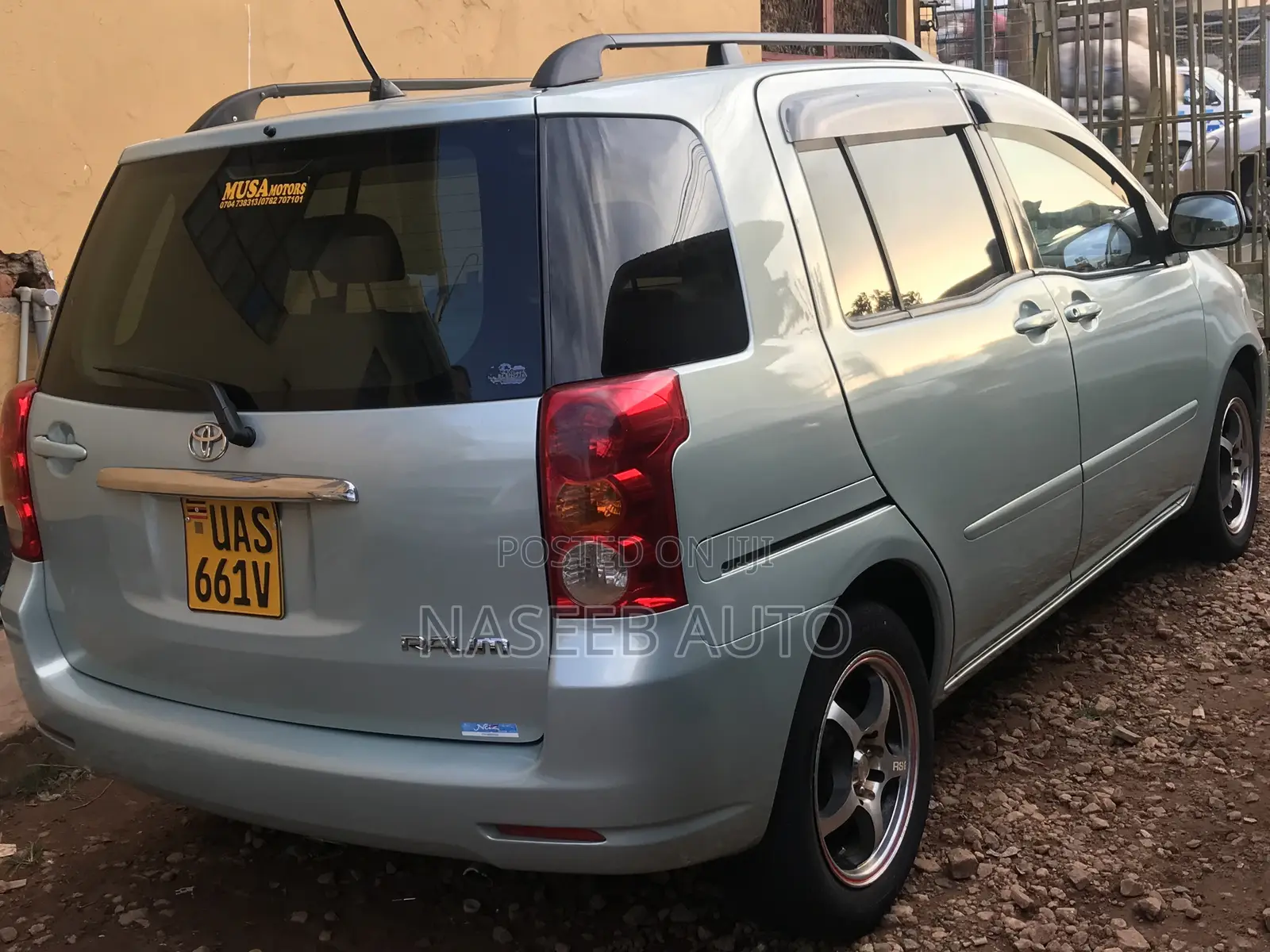 Toyota Raum 2008 Blue