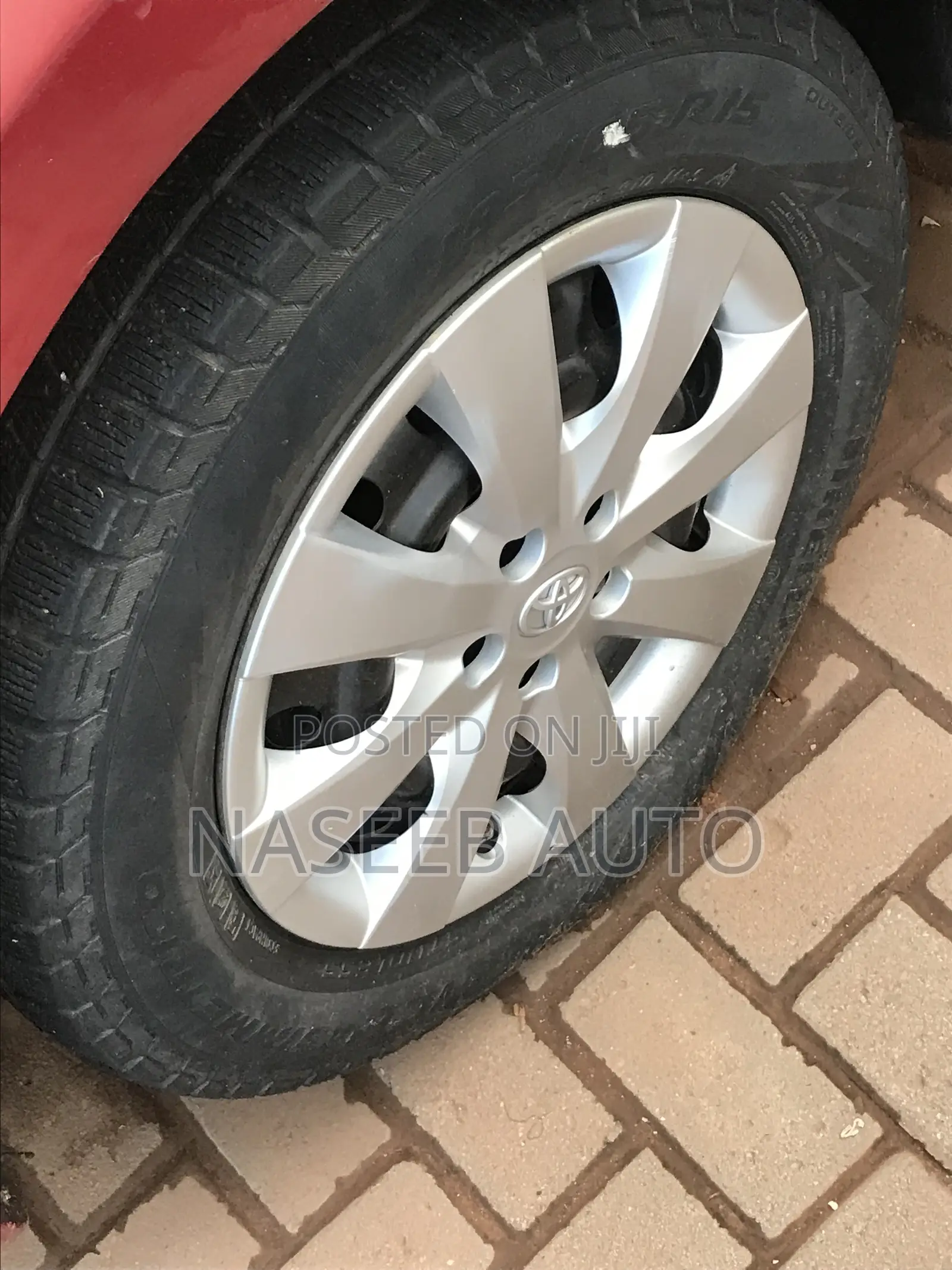 Toyota Rumion 1.5 FWD 2023 Maroon