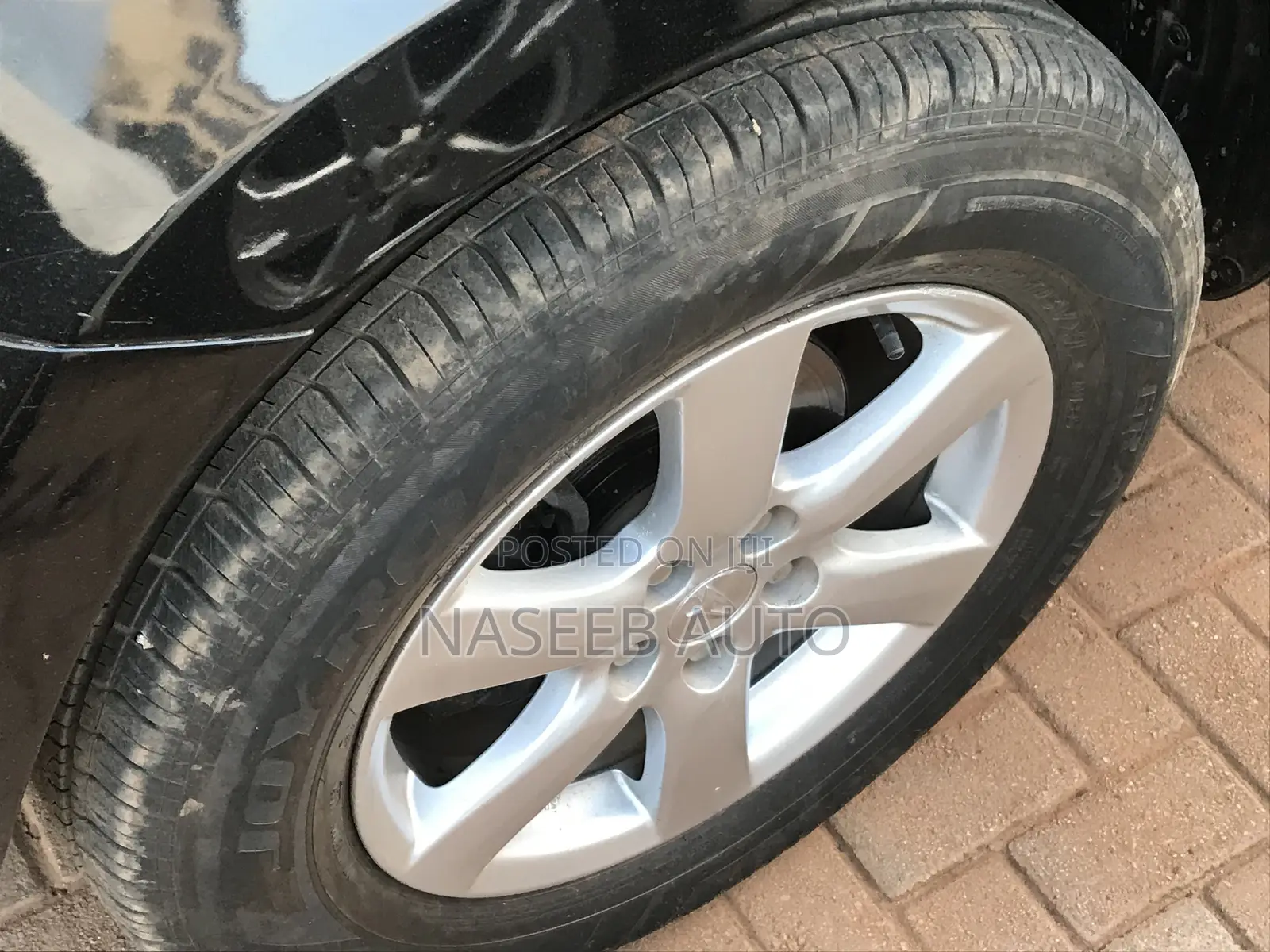 Toyota Vanguard 2010 Black