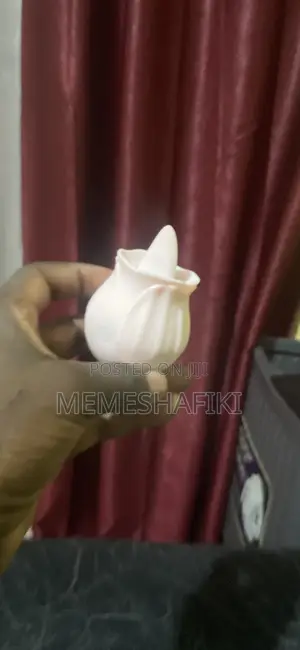 Sex Toy Vibing Bloom Tongue
