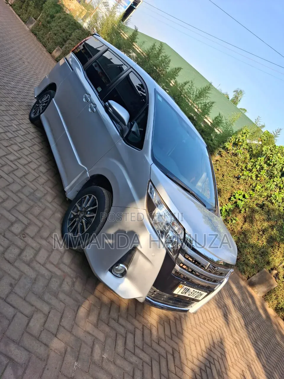 Toyota Noah 2014 Silver