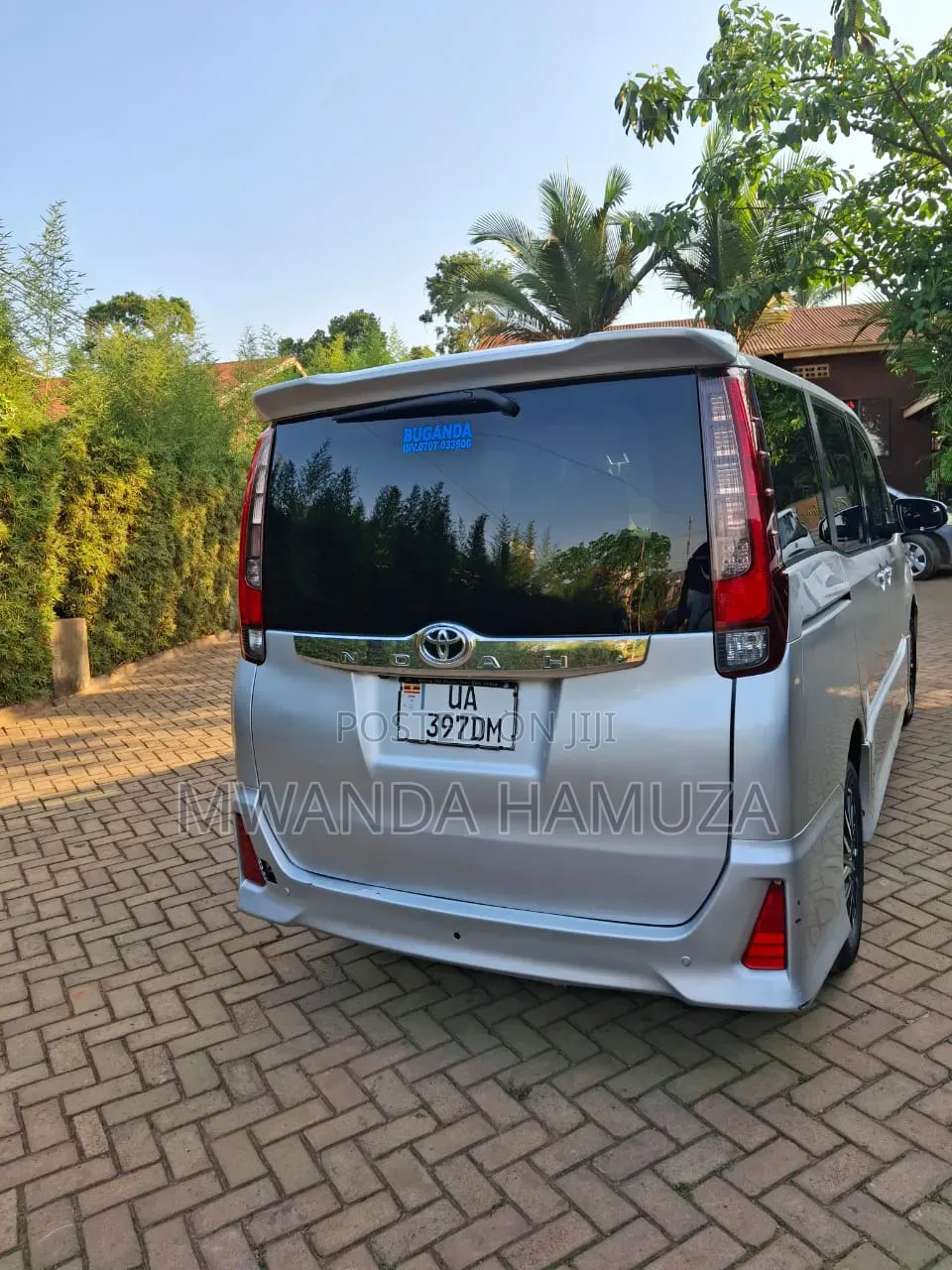 Toyota Noah 2014 Silver