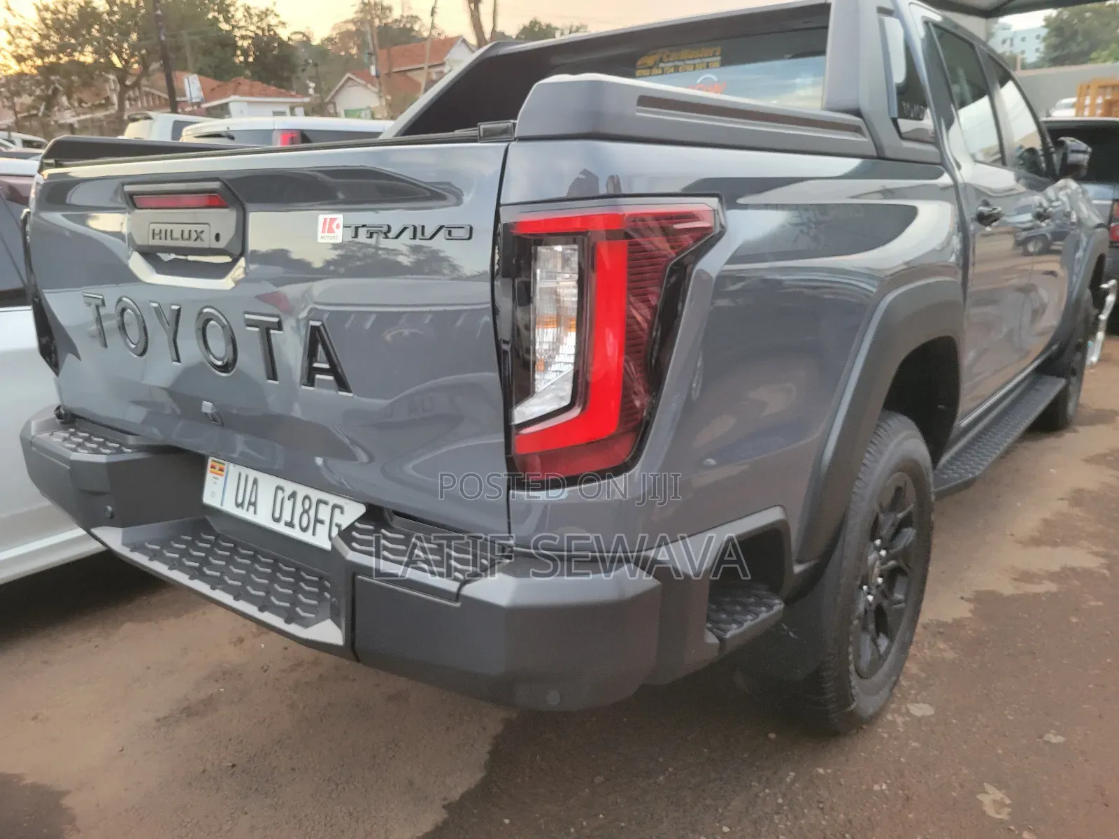 New Toyota Hilux 2025 Gray