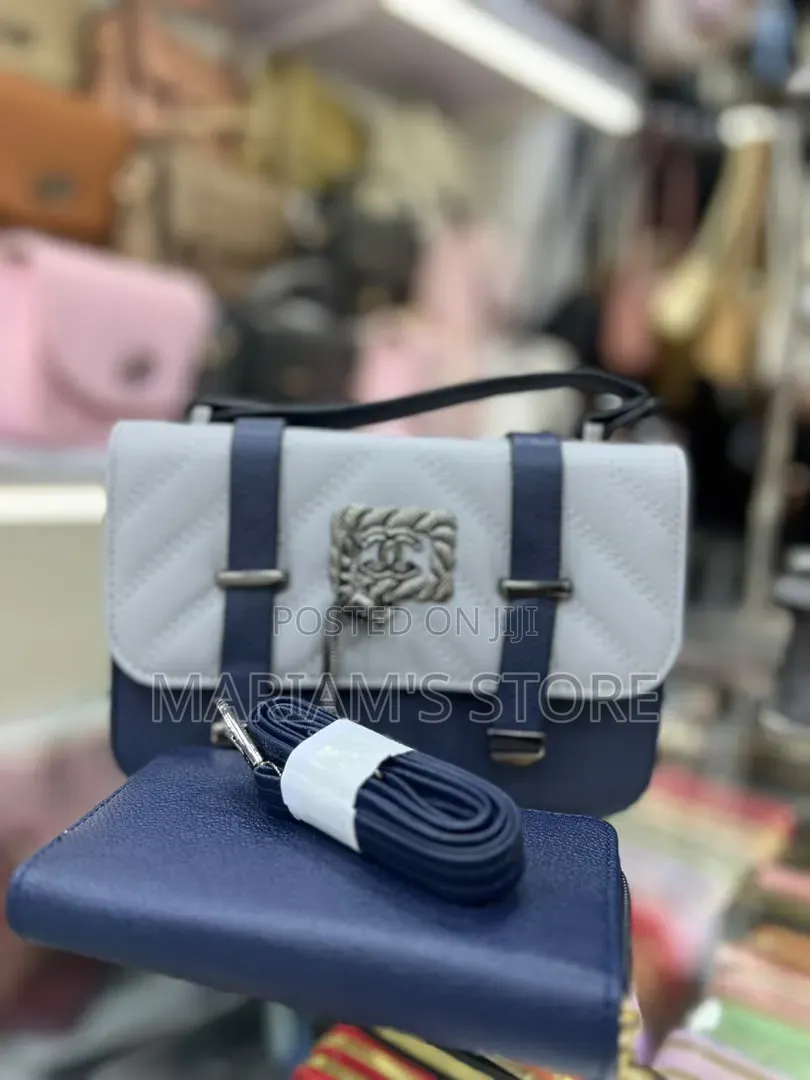 Structured Handbag in Multicolor