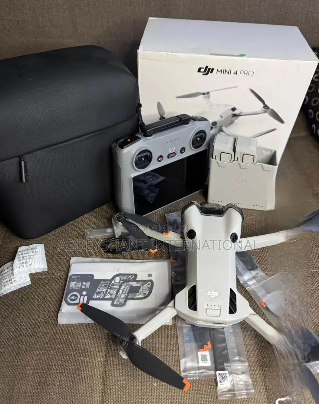 DJI Mini 4 Pro Fly More Combo