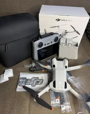 DJI Mini 4 Pro Fly More Combo