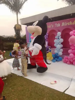 Giant Mascots for Hire