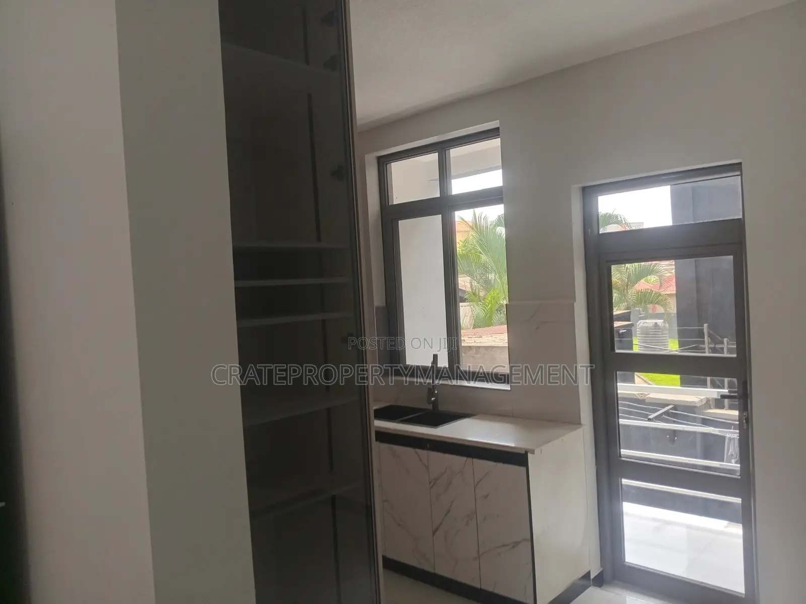 2bdrm Apartment in Crate, Makindye for rent