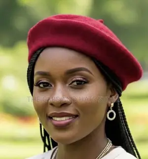 Women’s Classic Wool Beret Hats