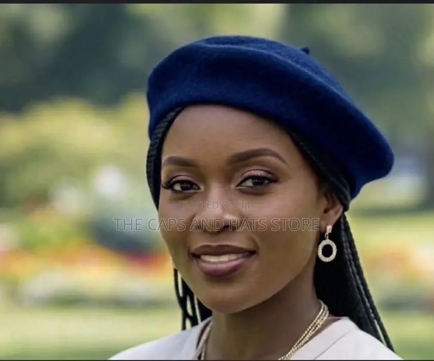 Women’s Classic Wool Beret Hats