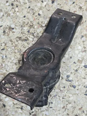 Mitsubishi Pajero IO Engine Mounting ( Lower )