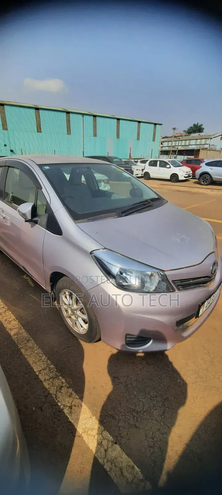Toyota Vitz 1.3 FWD 5dr 2012 Silver