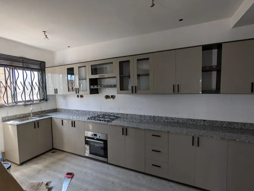 Morden Fitted Kitchen Disign