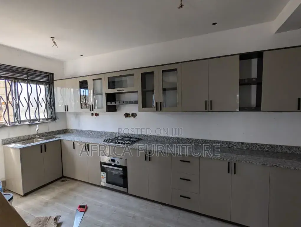 Morden Fitted Kitchen Disign