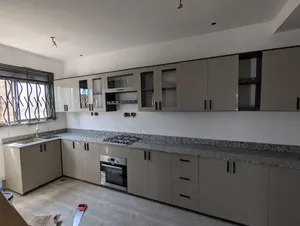 Morden Fitted Kitchen Disign