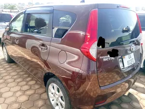 Toyota Passo Sette 2011 Brown