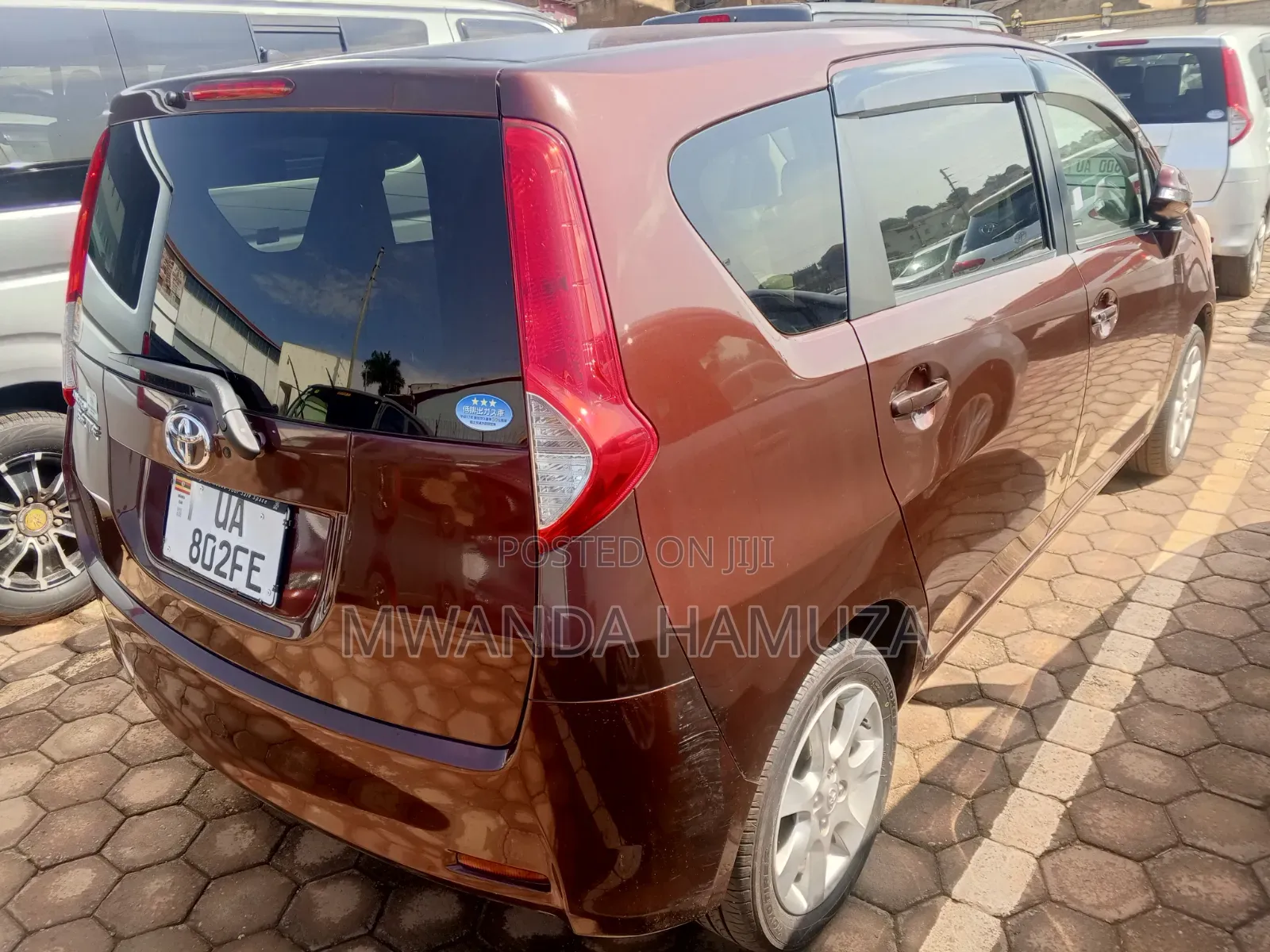 Toyota Passo Sette 2011 Brown