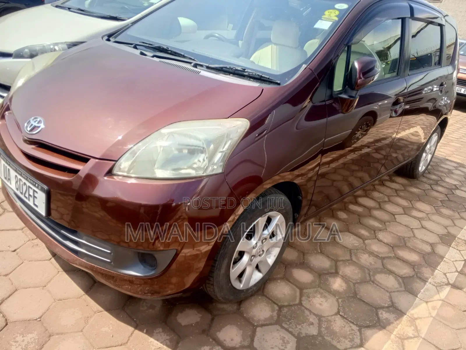 Toyota Passo Sette 2011 Brown