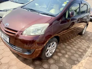 Toyota Passo Sette 2011 Brown
