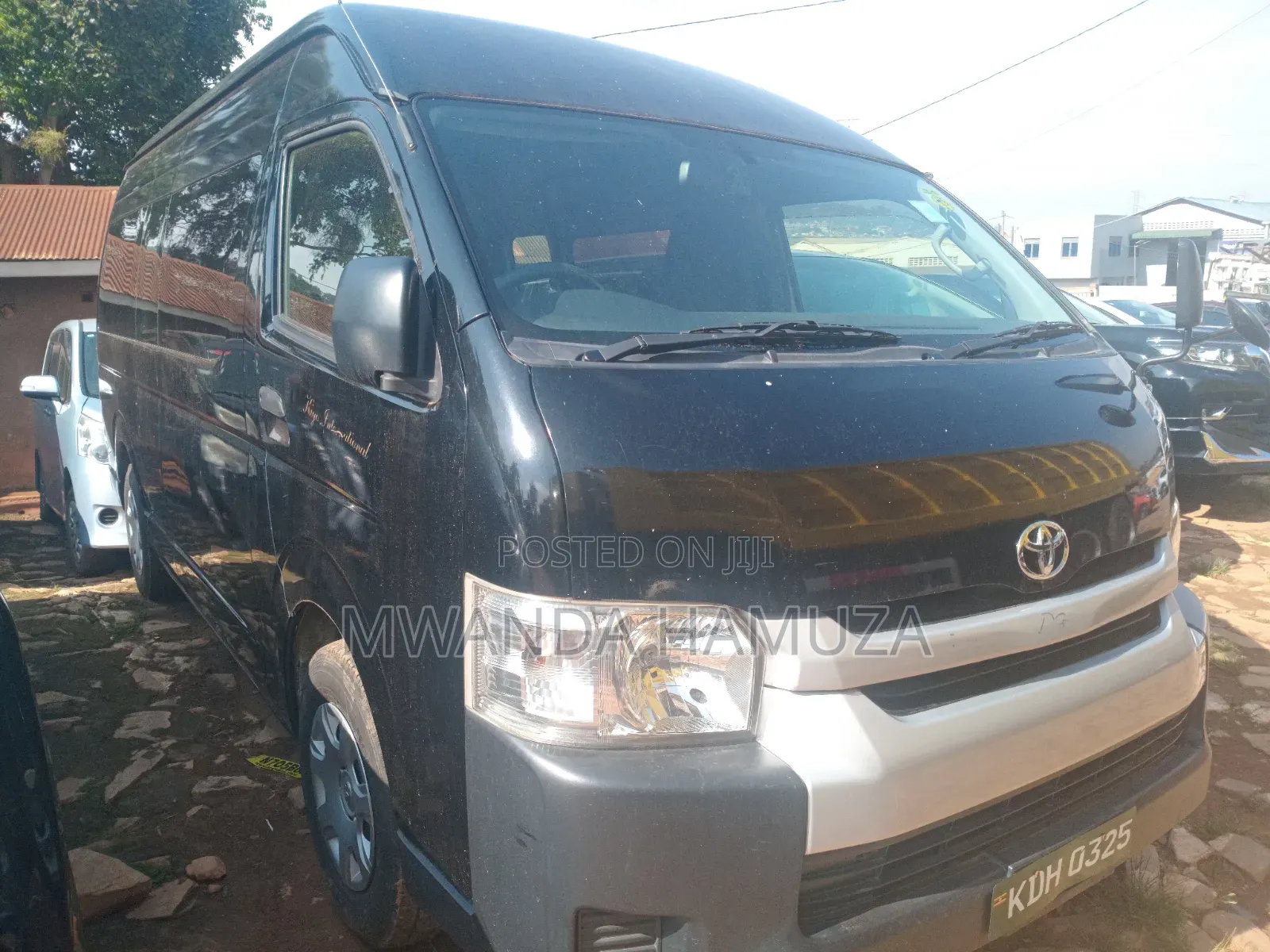 Toyota HiAce 2019 Blue