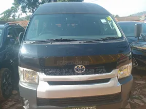 Toyota HiAce 2019 Blue