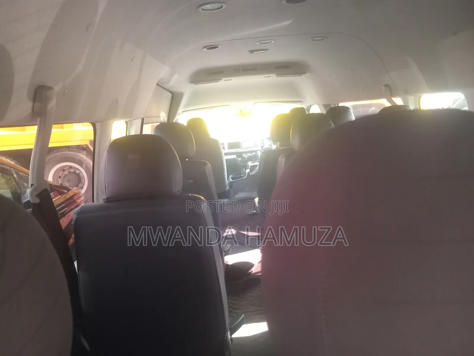 Toyota HiAce 2019 Blue