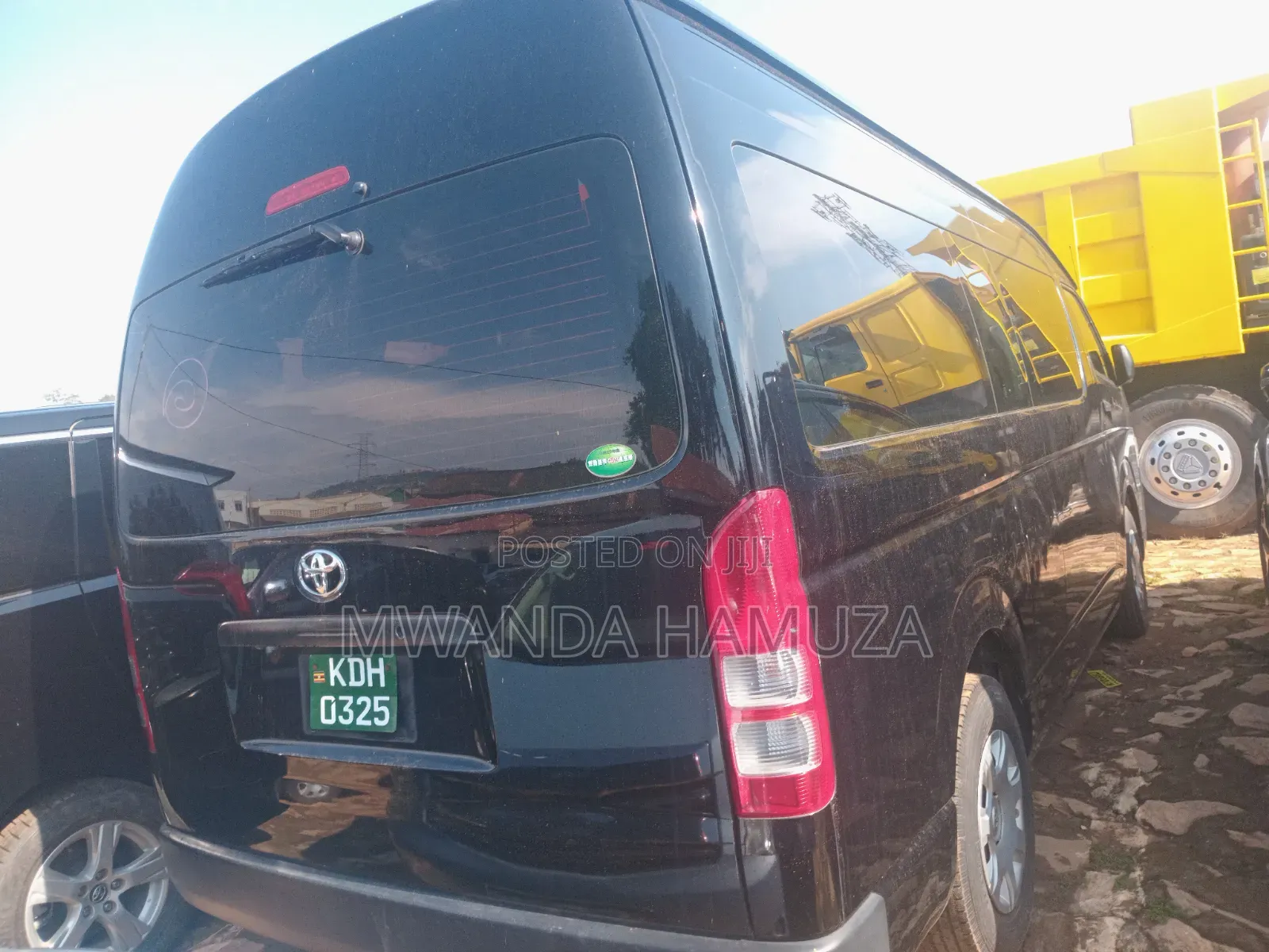 Toyota HiAce 2019 Blue