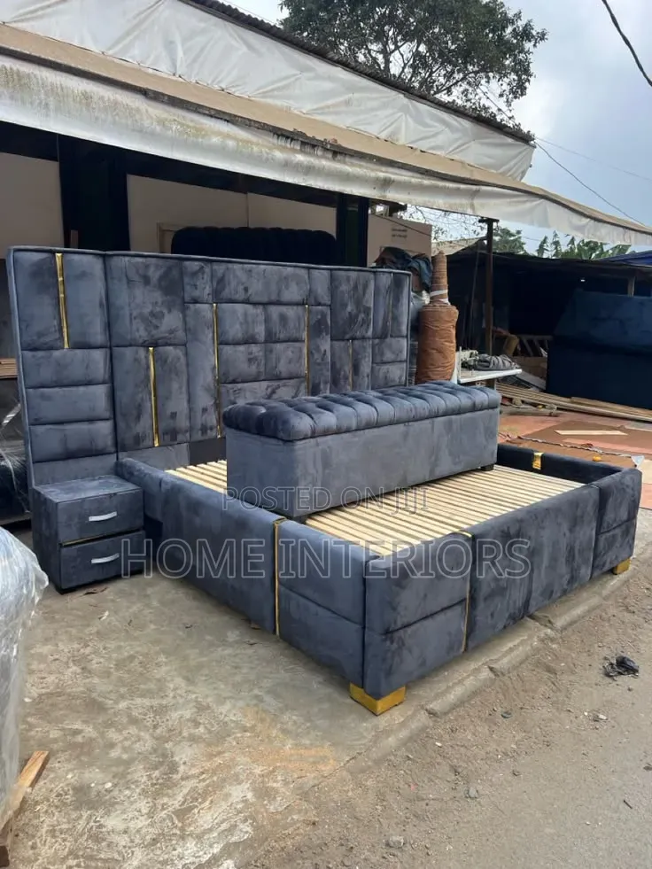 Full Bed Set 5 by 6 Bed in Gray