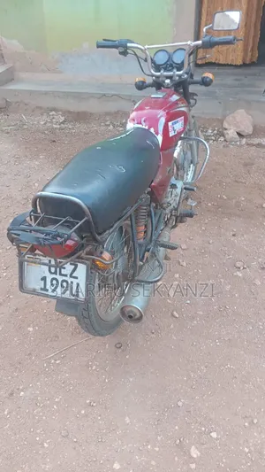 Bajaj Boxer 2018 Red
