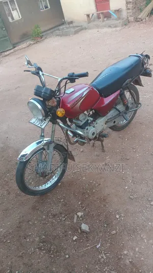 Bajaj Boxer 2018 Red