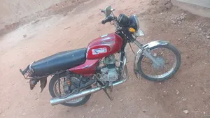 Bajaj Boxer 2018 Red