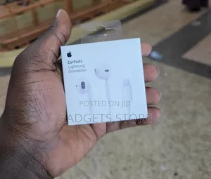 Apple EarPods With Lightning Connector