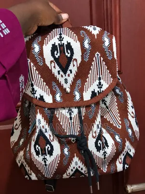 Trendy Sweater Tote Bags