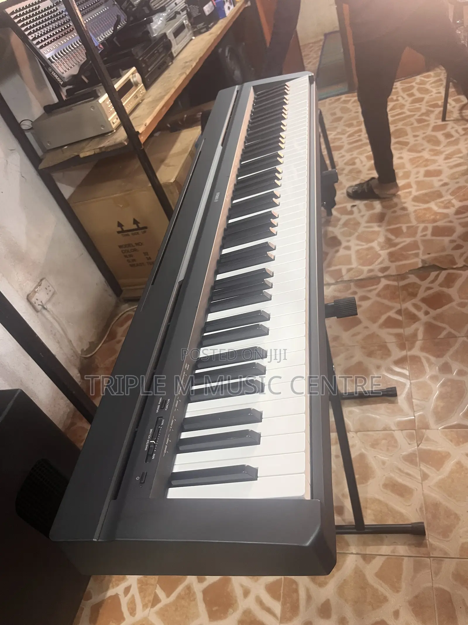 Yamaha P-45 Digital Piano