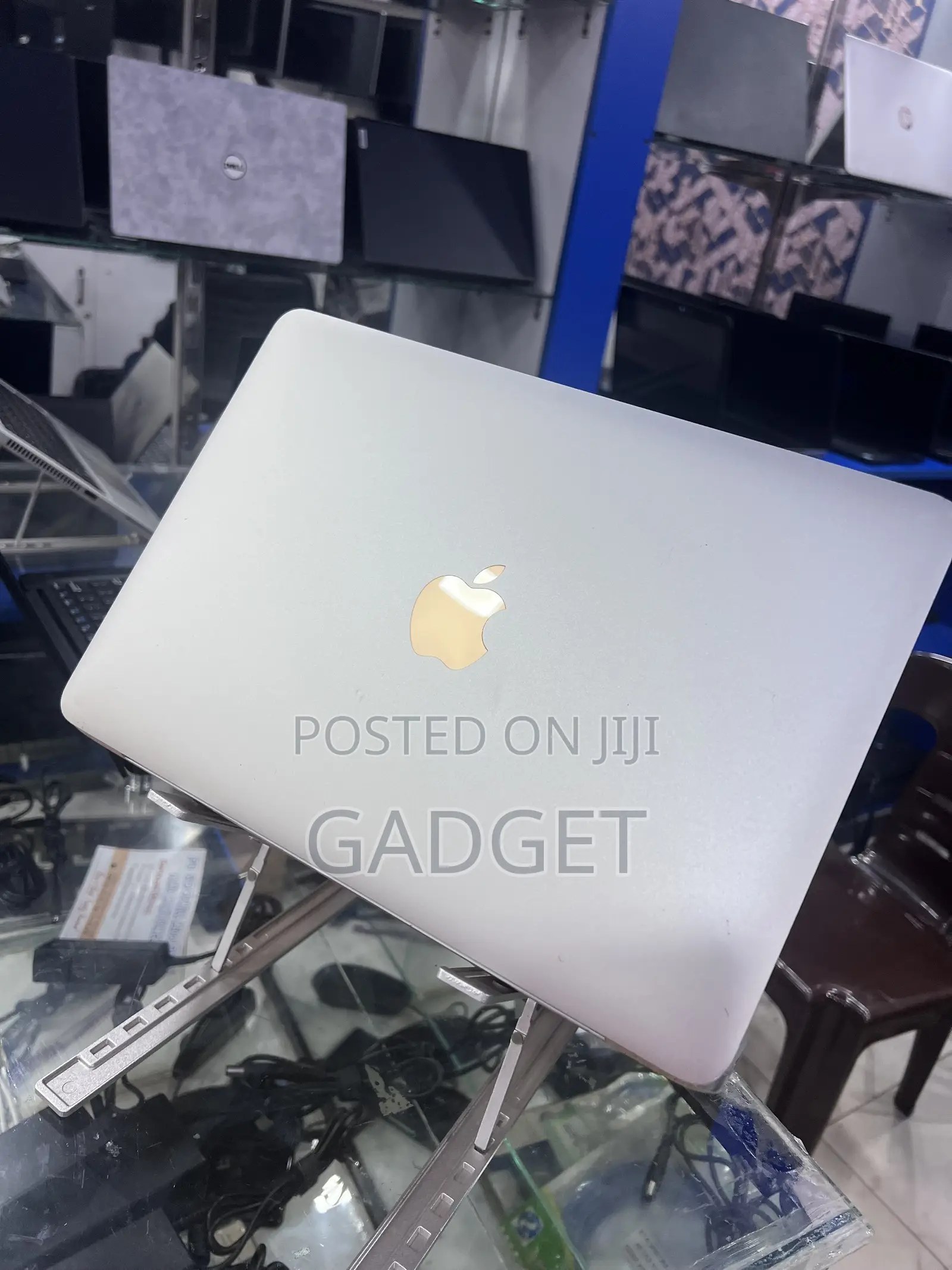 Laptop Apple MacBook Pro 4GB Intel Core i5 SSD 128GB