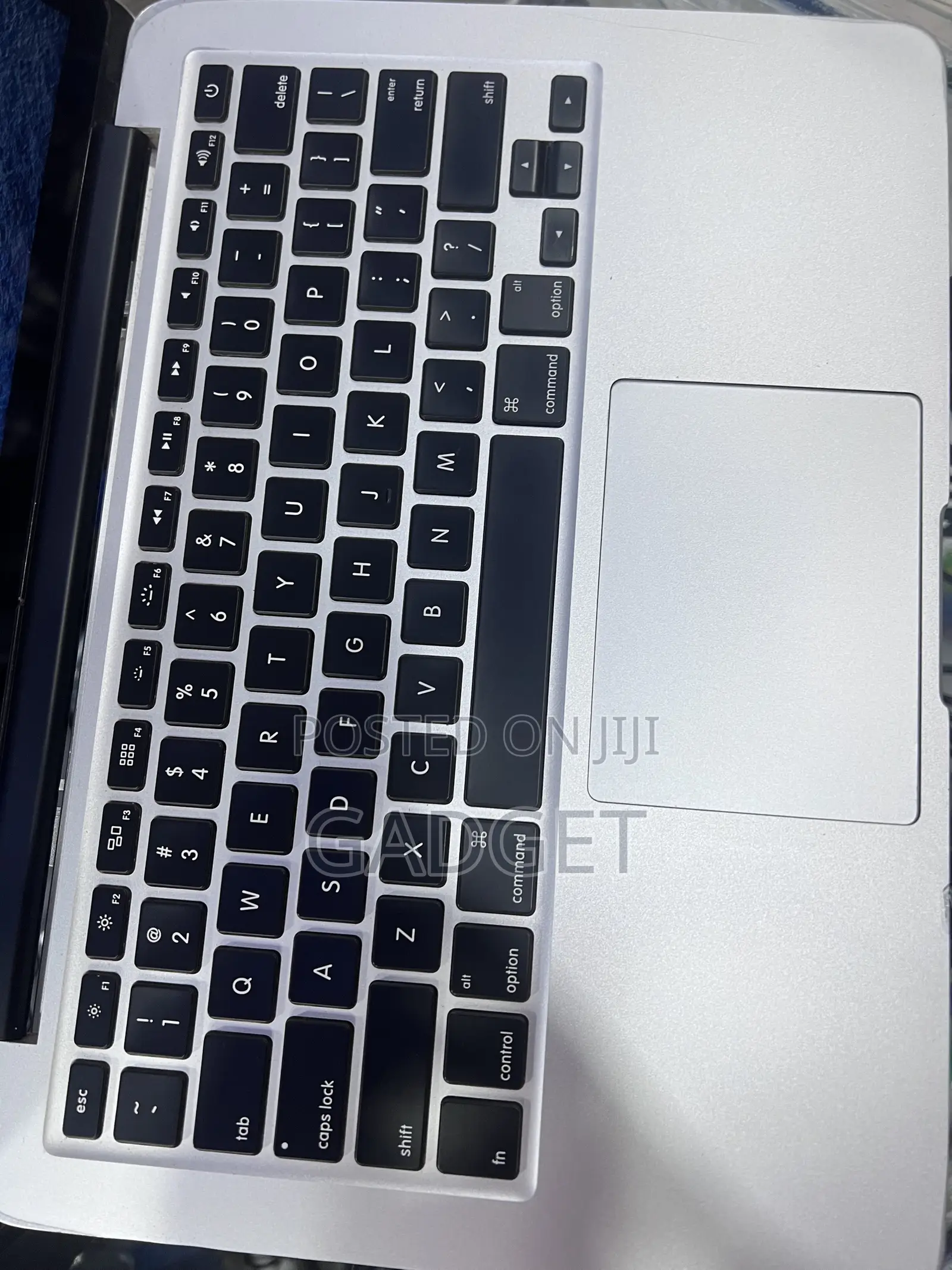 Laptop Apple MacBook Pro 4GB Intel Core i5 SSD 128GB