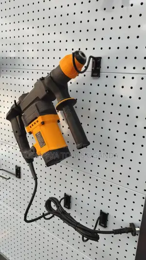 Heavy-Duty Electric Demolition Hammer (Model HWS8228 / 27st-G100)