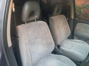 Toyota Raum 2000 Blue