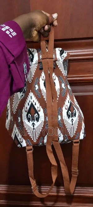Trendy Sweater Tote Bags