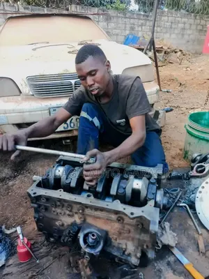 Engine Mechanic