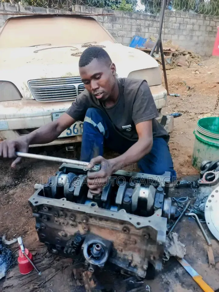 Engine Mechanic