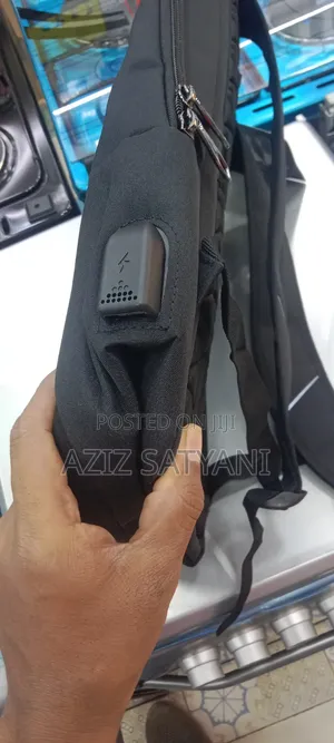 Ponasoo Original High End Antft Laptop Bag With Charging Port- Black