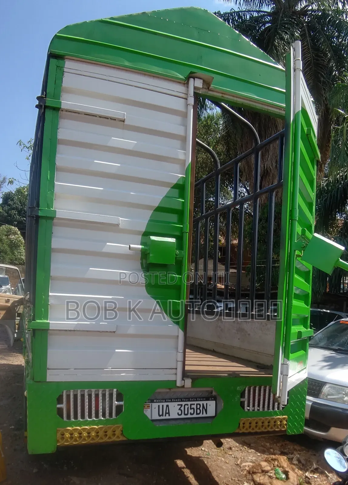 Isuzu Elf Truck 1998 White