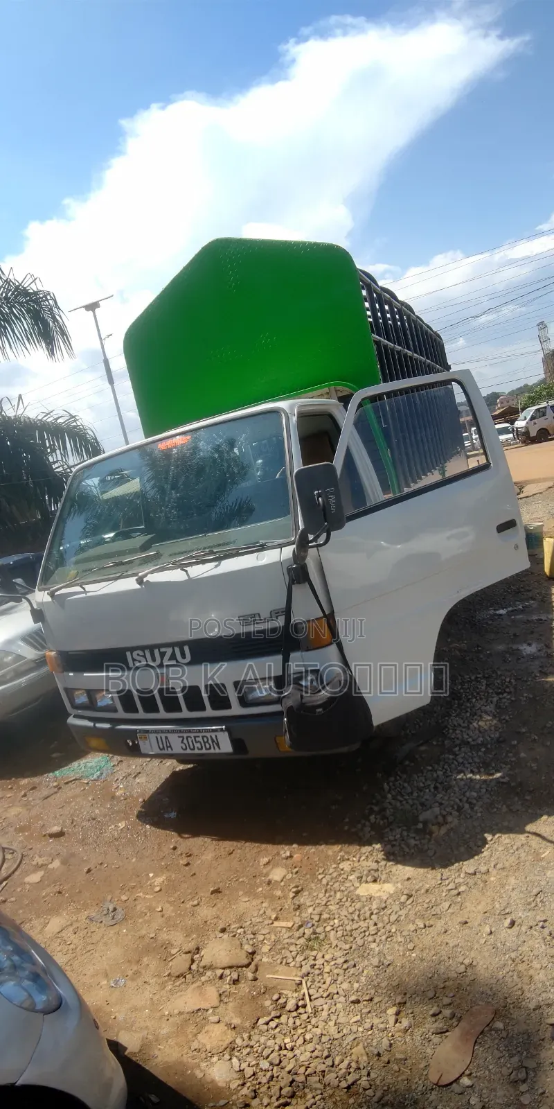 Isuzu Elf Truck 1998 White