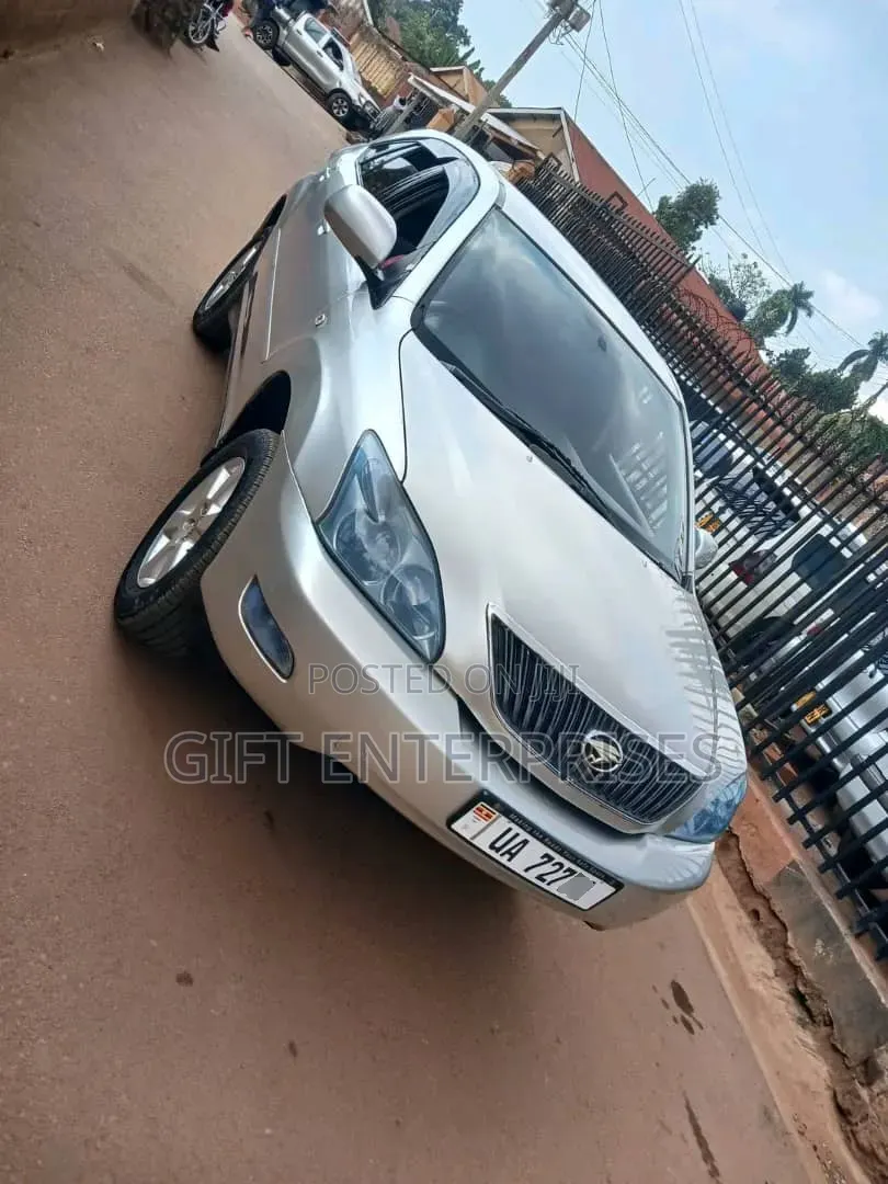 Toyota Harrier 2.4 2011 Silver