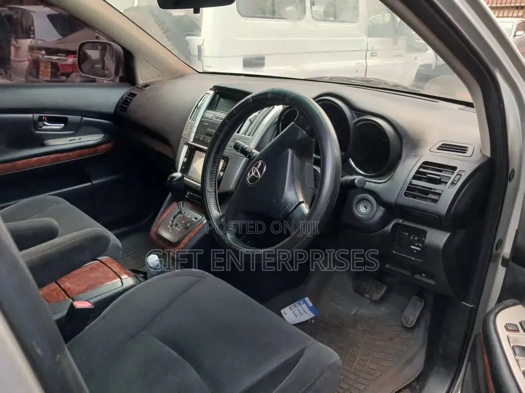 Toyota Harrier 2.4 2011 Silver