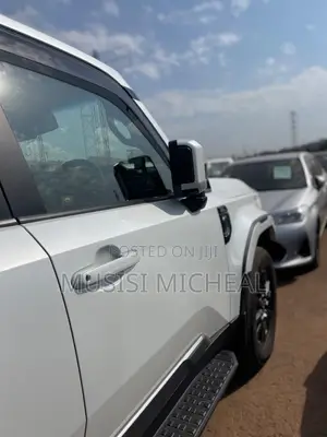 Toyota Land Cruiser Prado 2.7 2024